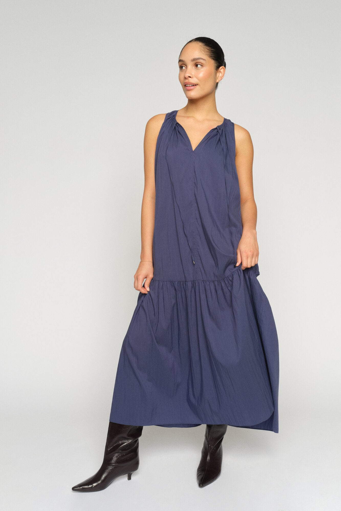 Sabri Tess lang kjole – Crown Blue